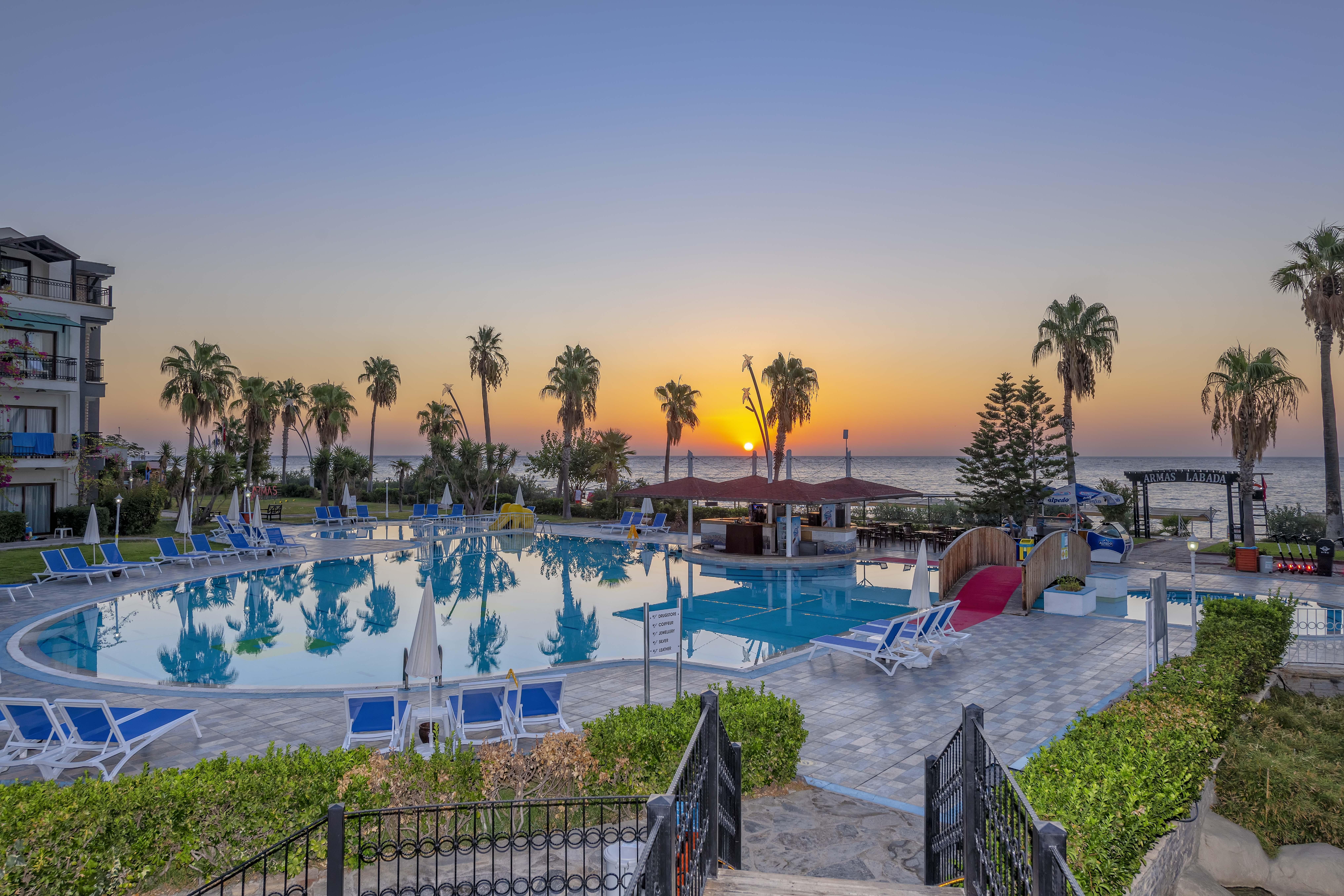 Labada Beach Hotel Camyuva Exterior photo